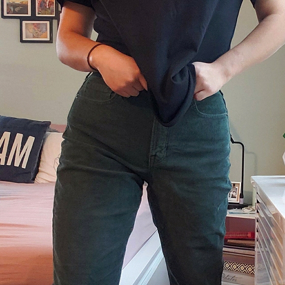 NWOT American Eagle Corduroy Mom Jeans - Picture 3 of 3
